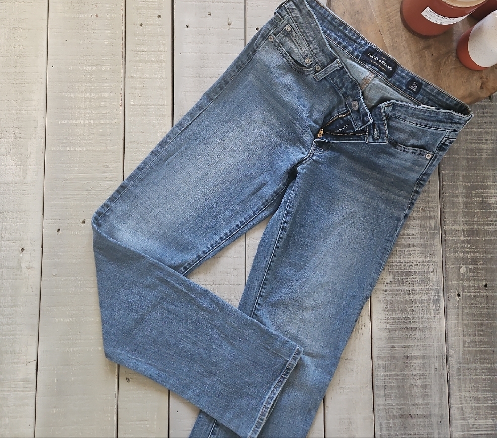 Lucky Brand Blue Straight Leg Denim with Classic Stitching